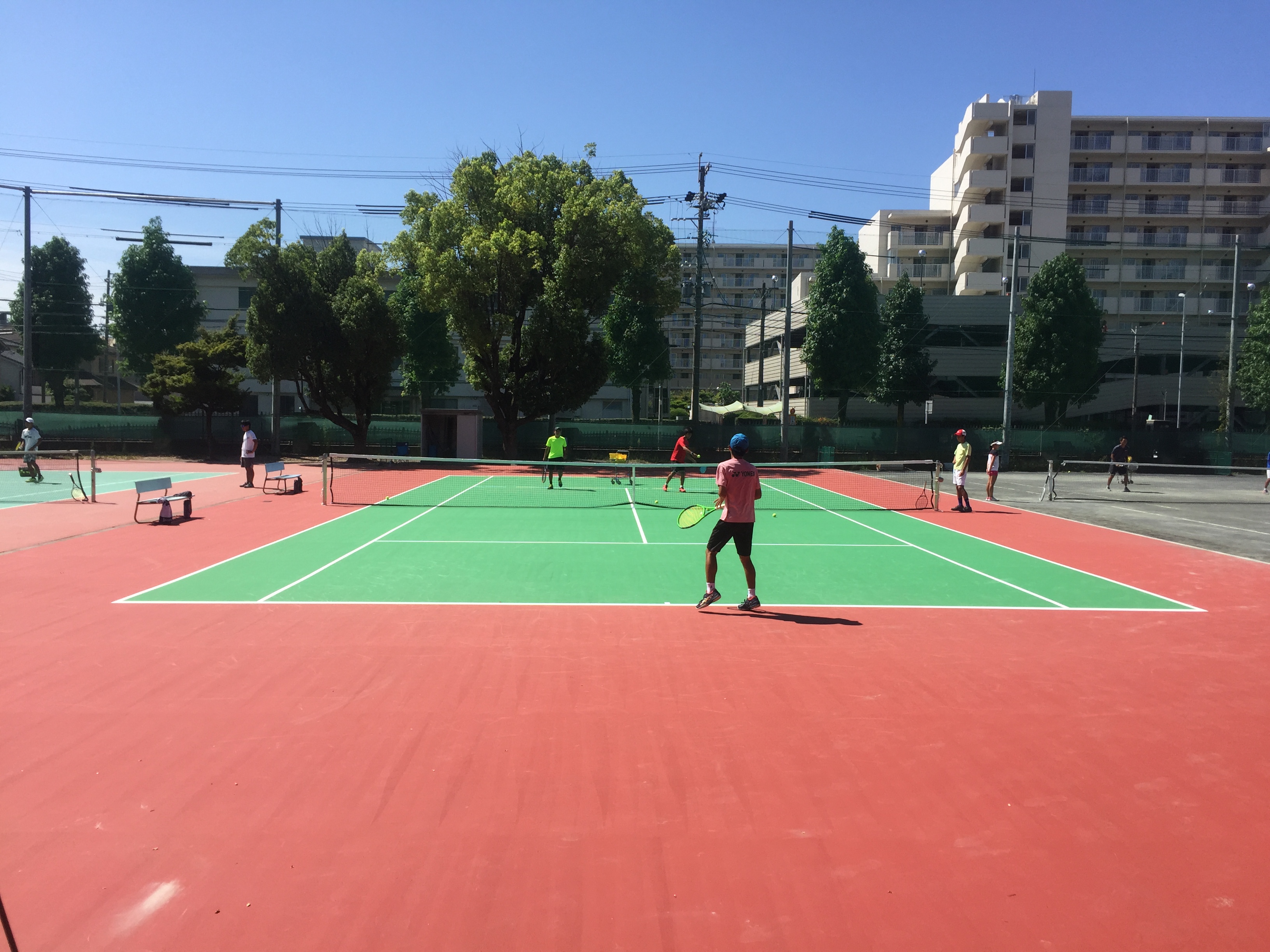 テニスコート改修 ハードコート2面に 名古屋経済大学 市邨高等学校 市邨中学校
